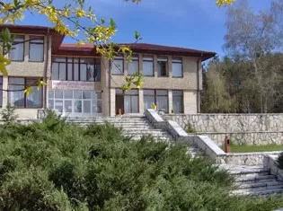 Obshtinski-Detski-Kompleks-Velingrad-Velingrad-1
